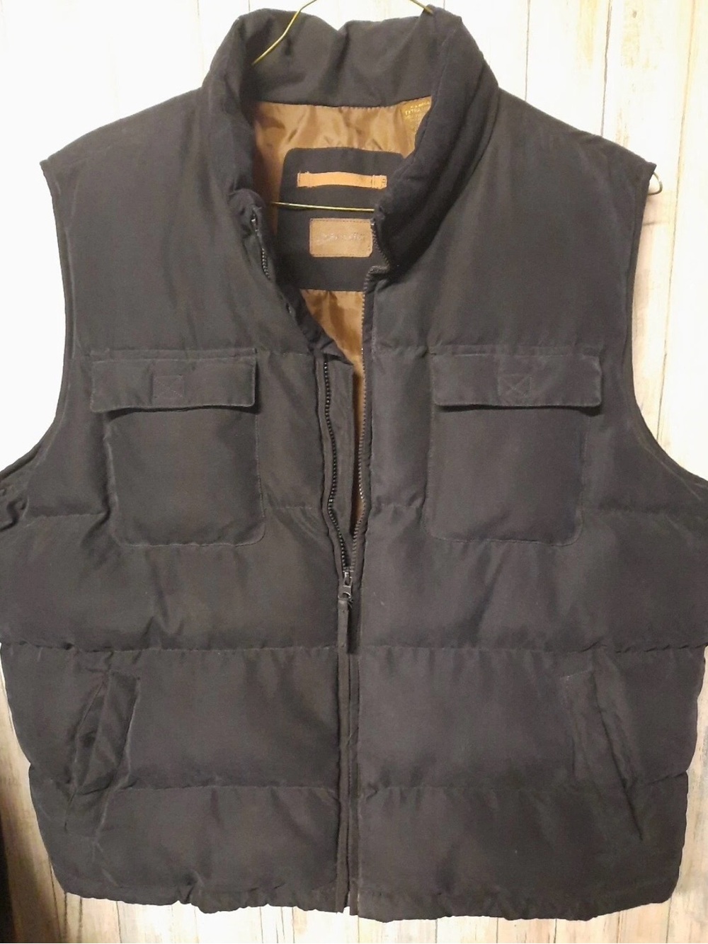 Men's Black Puffer Cargo Vest Jacket - Insulated Sleeveless ST. John’s Bay
